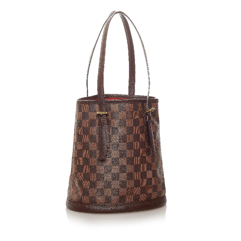 Louis Vuitton crossbody bags in a bold red color for a statementLouis Vuitton Damier Ebene Marais (28005)