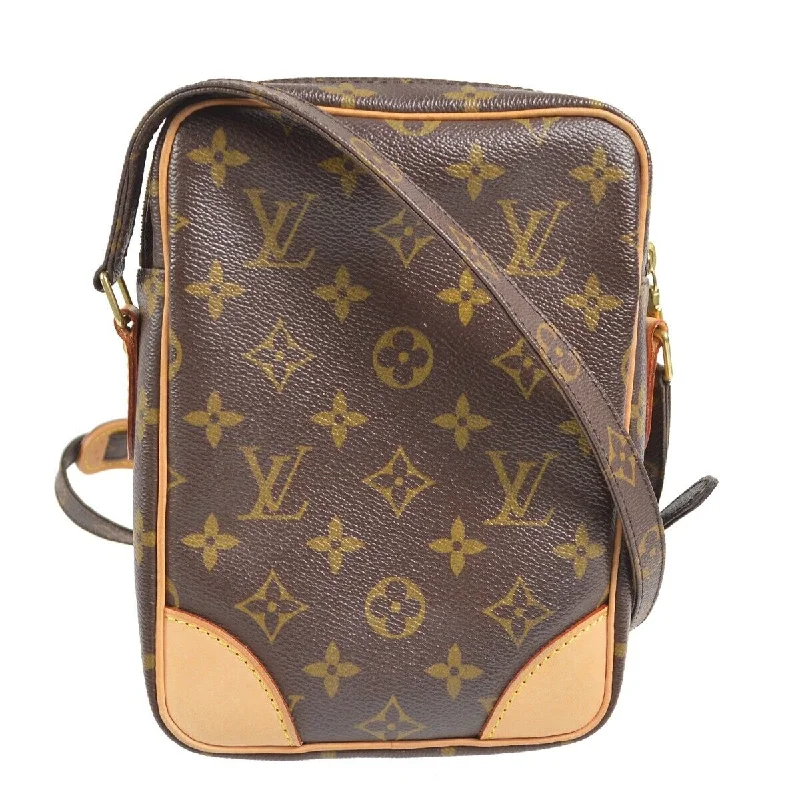 Ladies Louis Vuitton handbags with a detachable coin purse insideLouis Vuitton  Crossbody Shoulder