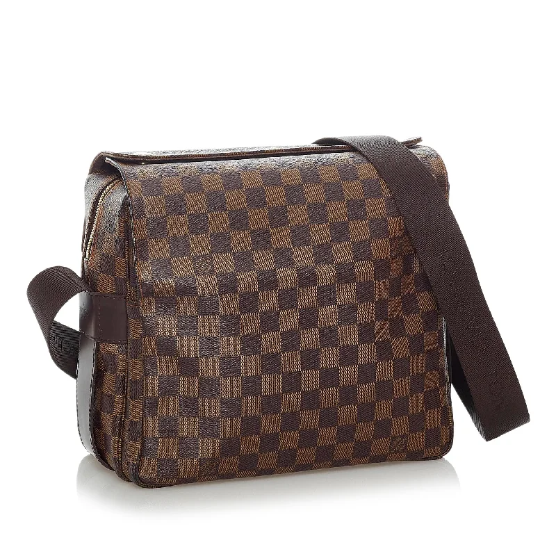 Louis Vuitton handbags with a patent - leather finish for a shiny lookLouis Vuitton Damier Ebene Naviglio (30533)