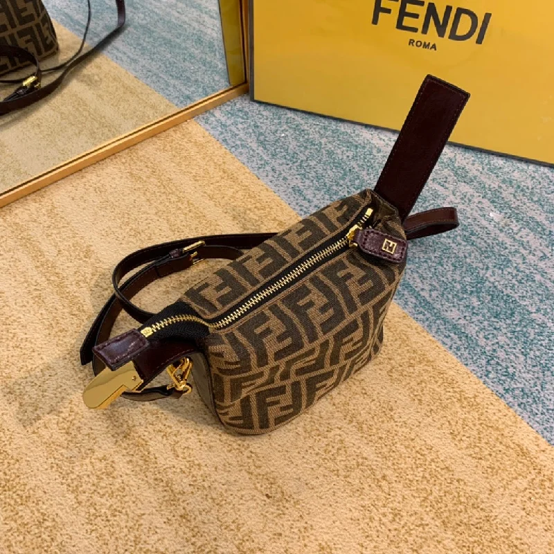 Fendi Sunshine Shopper bags with a structured silhouette and a magnetic - snap closureFendi Luxury Bag - FED - 470