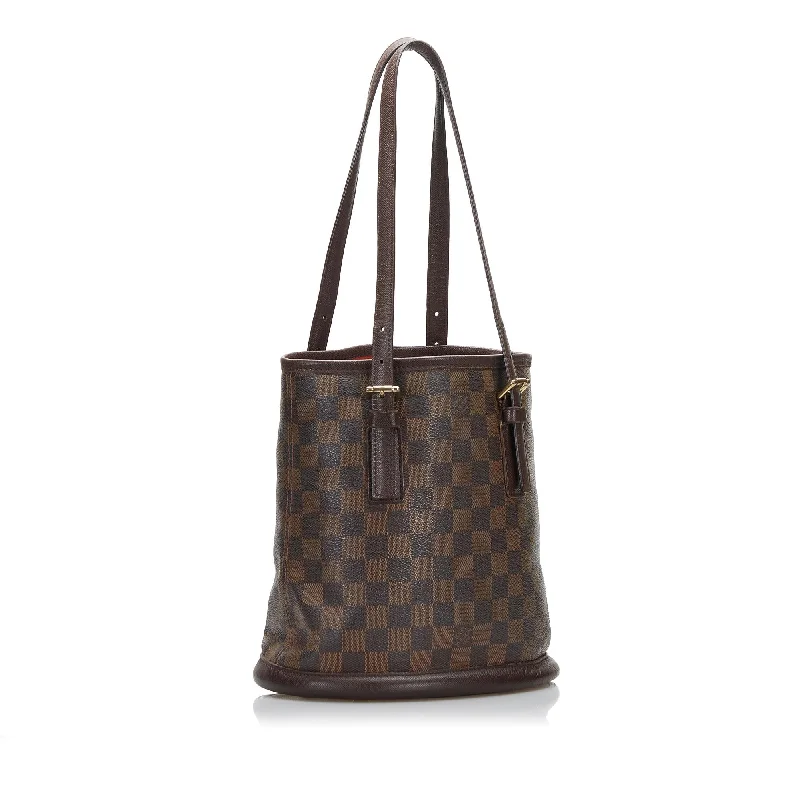 Ladies Louis Vuitton Capucines bags with a detachable shoulder strapLouis Vuitton Damier Ebene Marais (Xjbvbk)