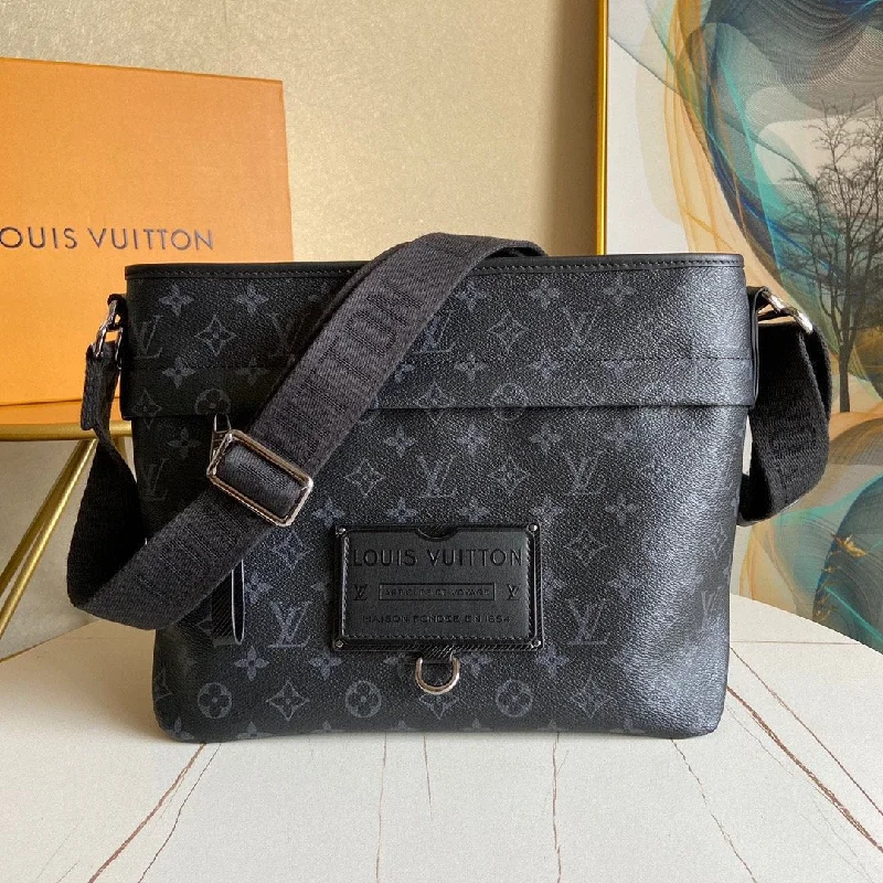 Louis Vuitton Neverfull bags with large capacity for everyday essentialsDesigner Handbags Louis Vuitton 146