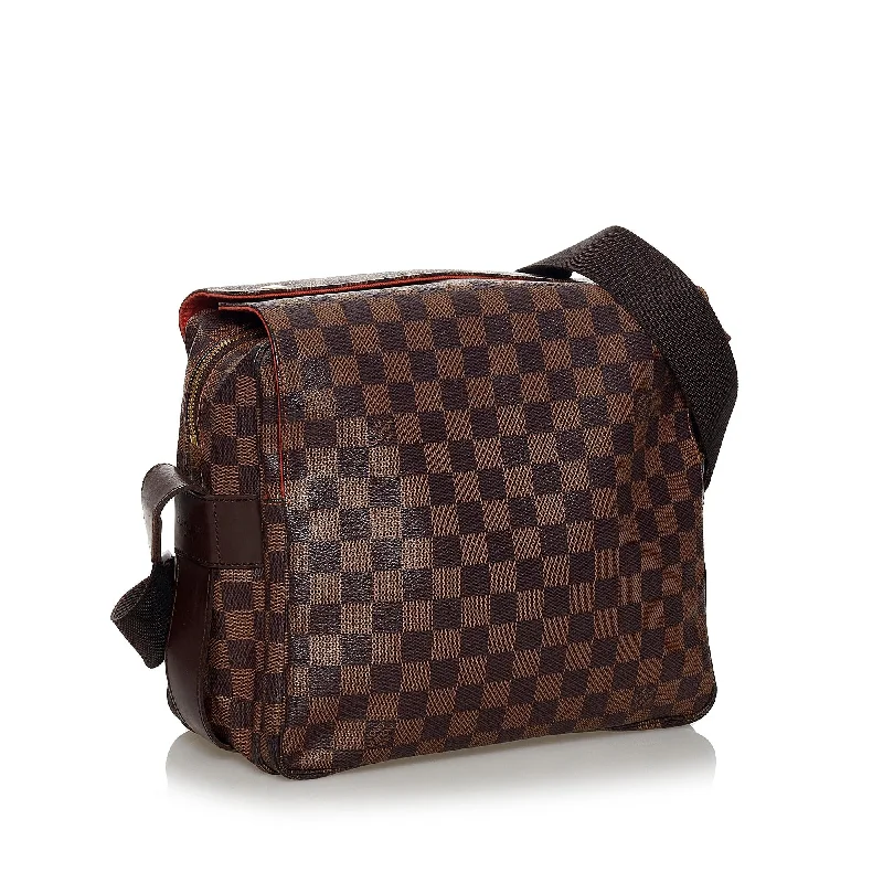 Louis Vuitton bags with a chain - link trim and a leather body for a modern edgeLouis Vuitton Damier Ebene Naviglio (31209)