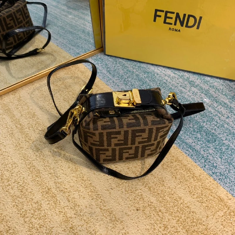 Medium - sized Fendi shoulder bags in rich, deep colors like burgundy for a sophisticated appearanceFendi Luxury Bag - FED - 469