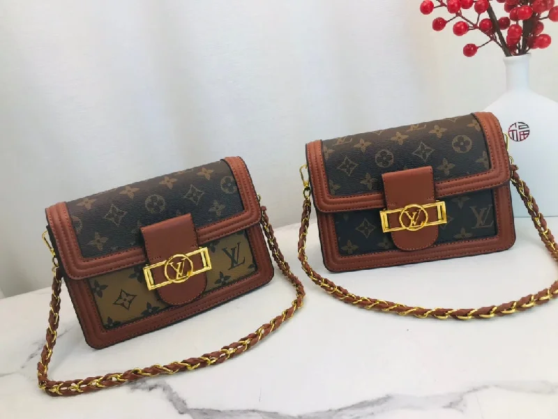 Louis Vuitton tote bags with a spacious interior and multiple pocketsLouis vuitton handbag