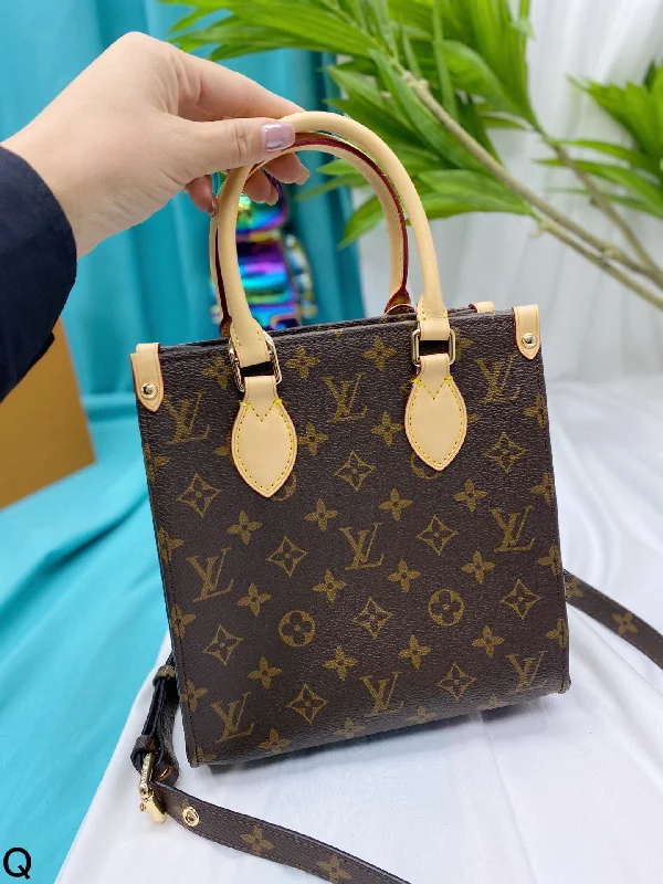 Ladies Louis Vuitton Capucines bags with a detachable shoulder strapLouis vuitton handbags