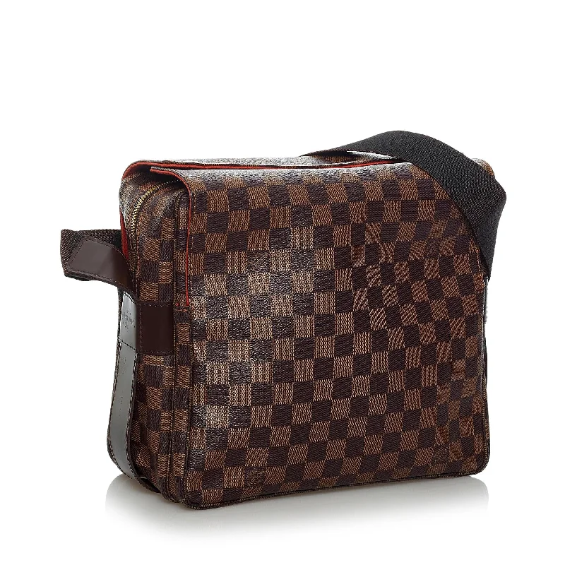 Louis Vuitton bags with a magnetic snap closure for easy accessLouis Vuitton Damier Ebene Naviglio (33802)