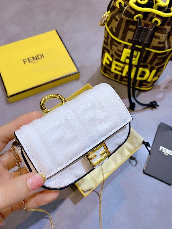 Fendi bags with a detachable sunglass holder for easy access to eyewearFendi Luxury Bag - FED - 459