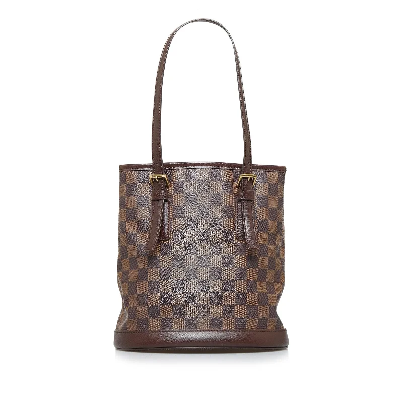 Ladies Louis Vuitton Petite Malle bags with a star - shaped charm for cutenessLouis Vuitton Damier Ebene Marais (ZNcXzp)