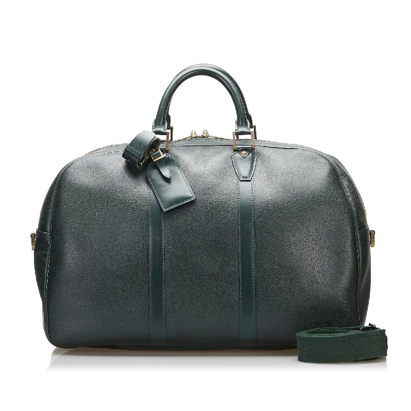 Louis Vuitton bags with a magnetic snap closure for easy accessLouis Vuitton Kendall PM Green Taïga